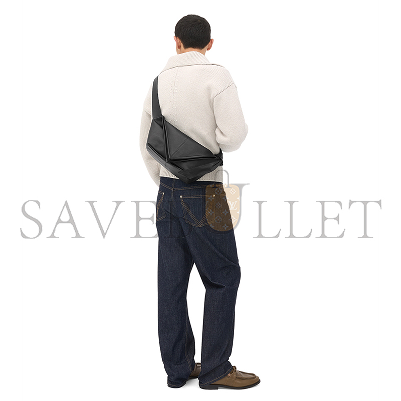 BOTTEGA VENETA SMALL SAWYER 815807V4O908803 (25*17*12cm) BOTTEGA VENETA SMALL SAWYER 815807V4O908803 (25*17*12cm)