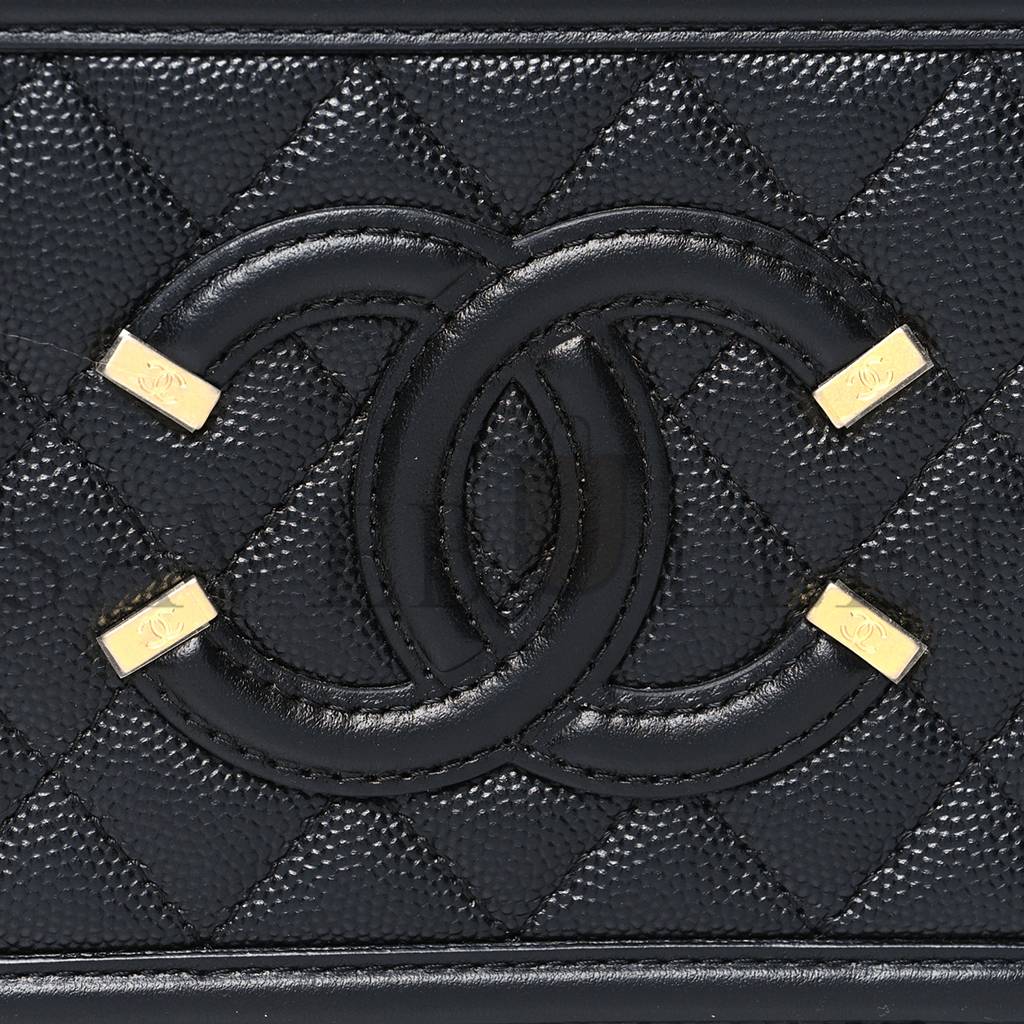 CHANEL CAVIAR QUILTED CC FILIGREE VANITY CLUTCH WITH CHAIN BLACK (14*10*6cm) CHANEL CAVIAR QUILTED CC FILIGREE VANITY CLUTCH WITH CHAIN BLACK (14*10*6cm)